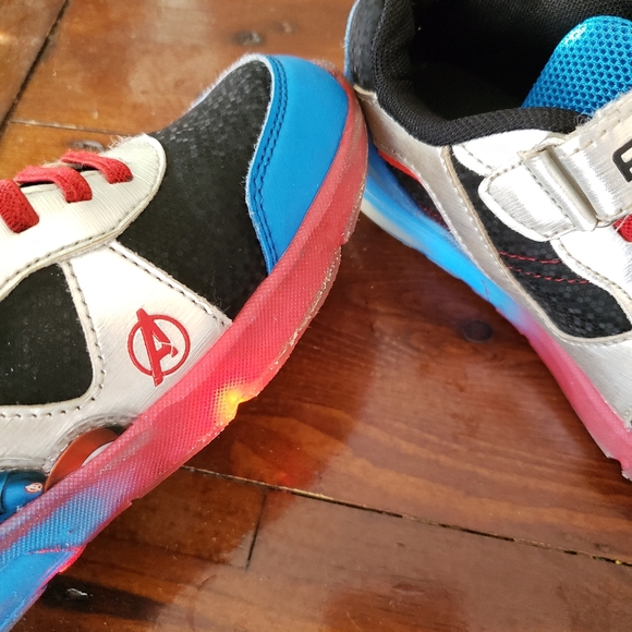 2 sets of Toddler shoes - Picture 4 of 5